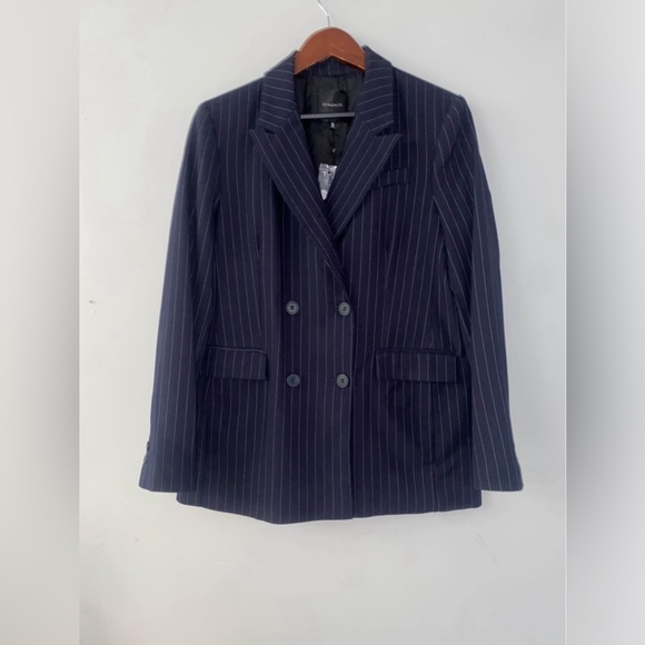 DYNAMITE Pinstripe Blazer - Large - Picture 3 of 7